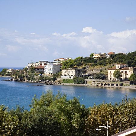 Hotel Vittoria 사프리 외부 사진