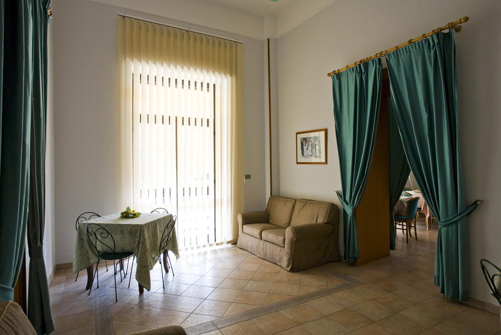 Hotel Vittoria 사프리 외부 사진