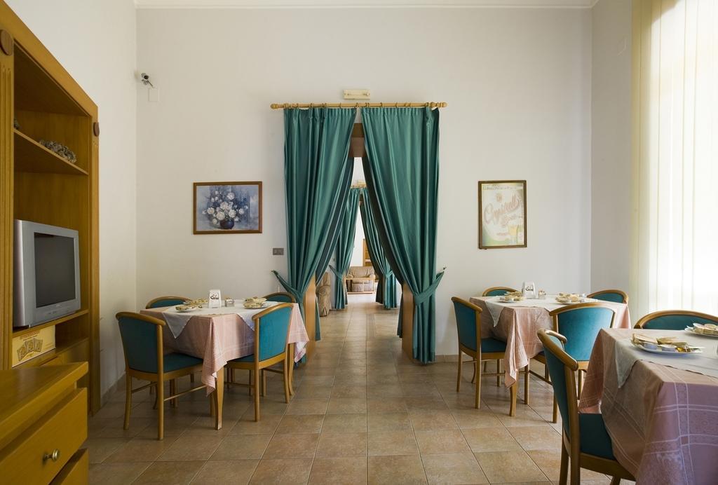 Hotel Vittoria 사프리 외부 사진